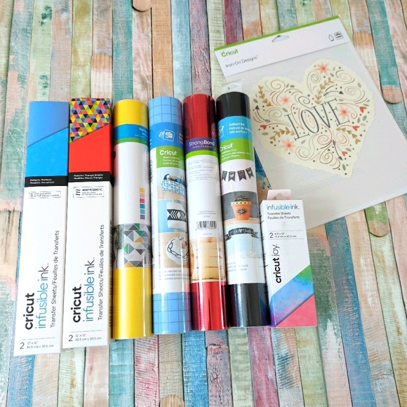 Cricut Other - 8 Pc Cricut Bundle